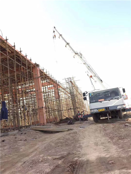 金堂县吊车作业的安全注意事项有哪些？